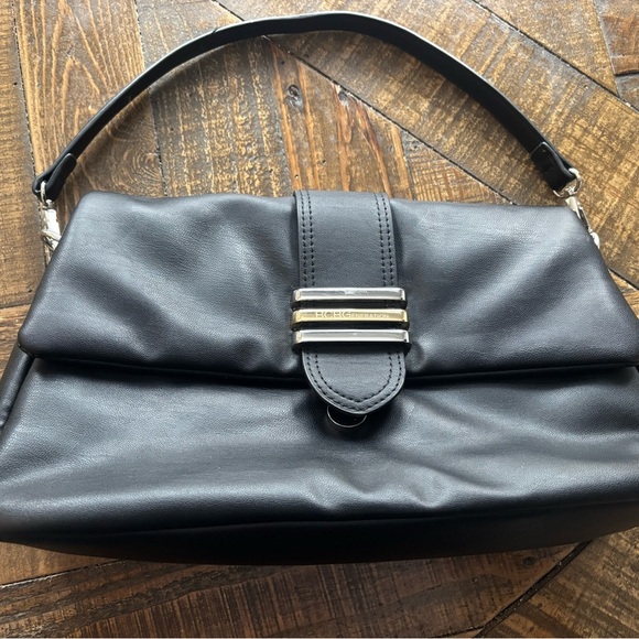 BCBG Generation Elegant Black Leather Handbag. Never used - Picture 13 of 14